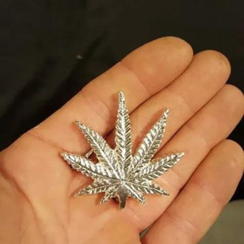 Buy the Weed Leaf Silver Round, crafted in high-quality silver with intricate leaf design. Perfect for cannabis enthusiasts and nature lovers, featuring secure packaging for a pristine collectible.