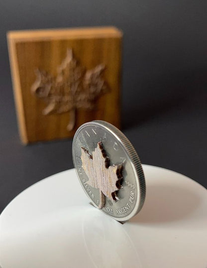 Canada 2022 5usd Real Maple Leaf Metallic Pink 1 Oz .9999 Antique Finish Silver